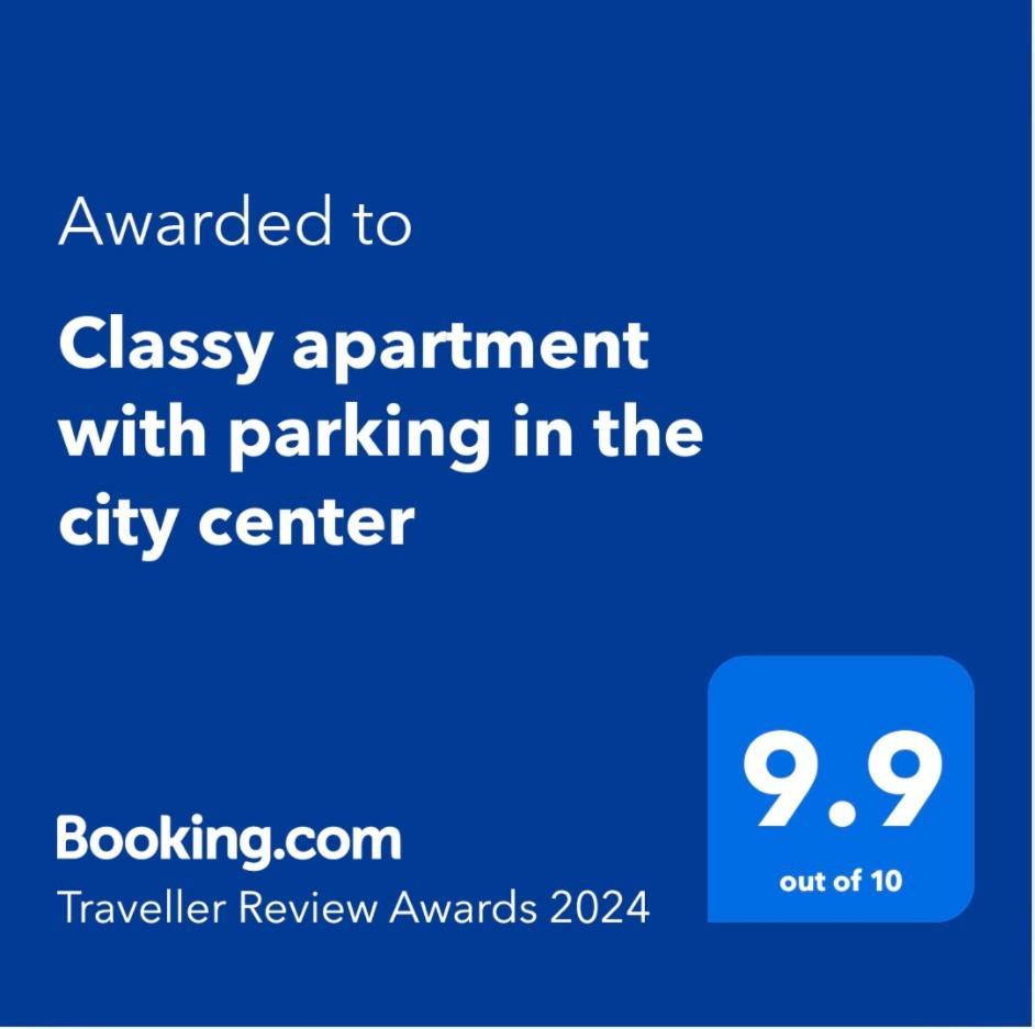 Classy Apartment With Parking In The City Center Bukares Bagian luar foto